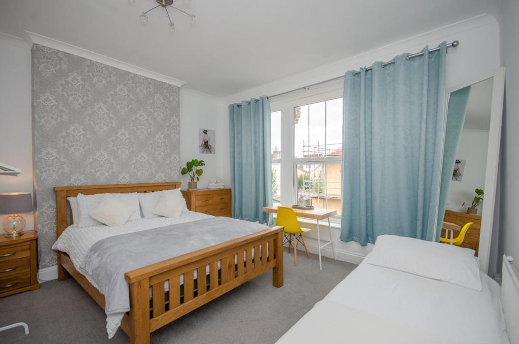 Stylish 91Sqm Victoria 2 Bedroom Apartment บริสตอล ภายนอก รูปภาพ