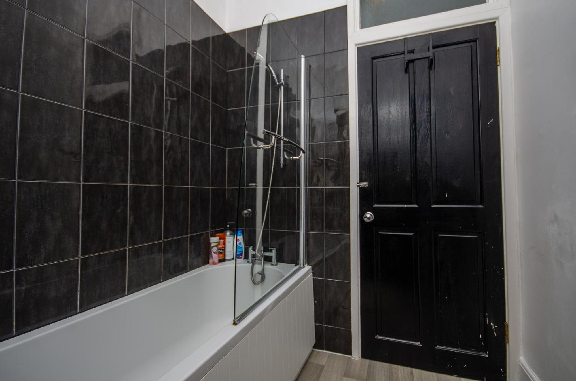 Stylish 91Sqm Victoria 2 Bedroom Apartment บริสตอล ภายนอก รูปภาพ