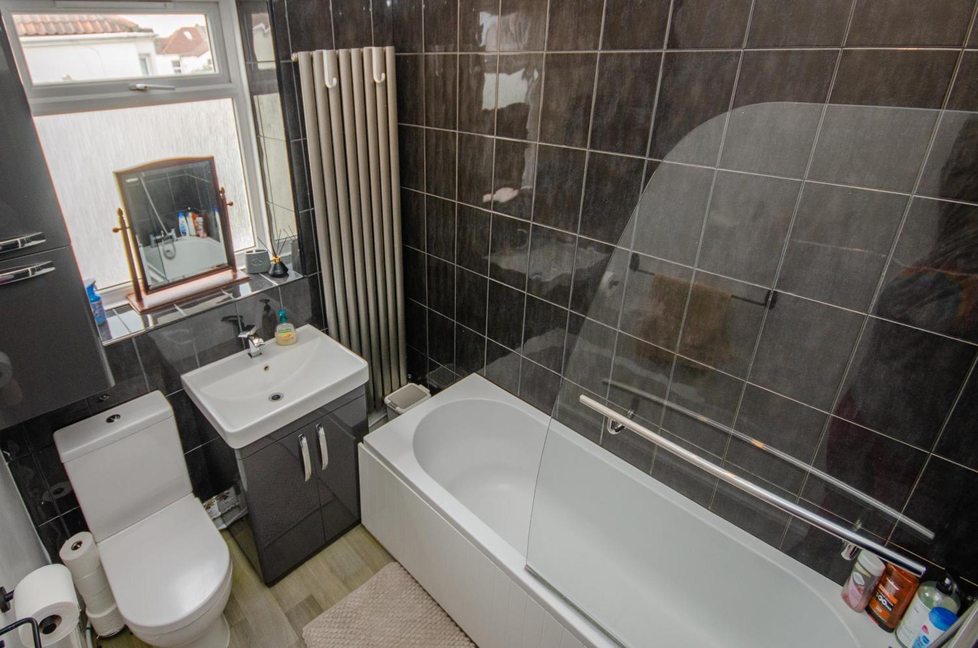 Stylish 91Sqm Victoria 2 Bedroom Apartment บริสตอล ภายนอก รูปภาพ